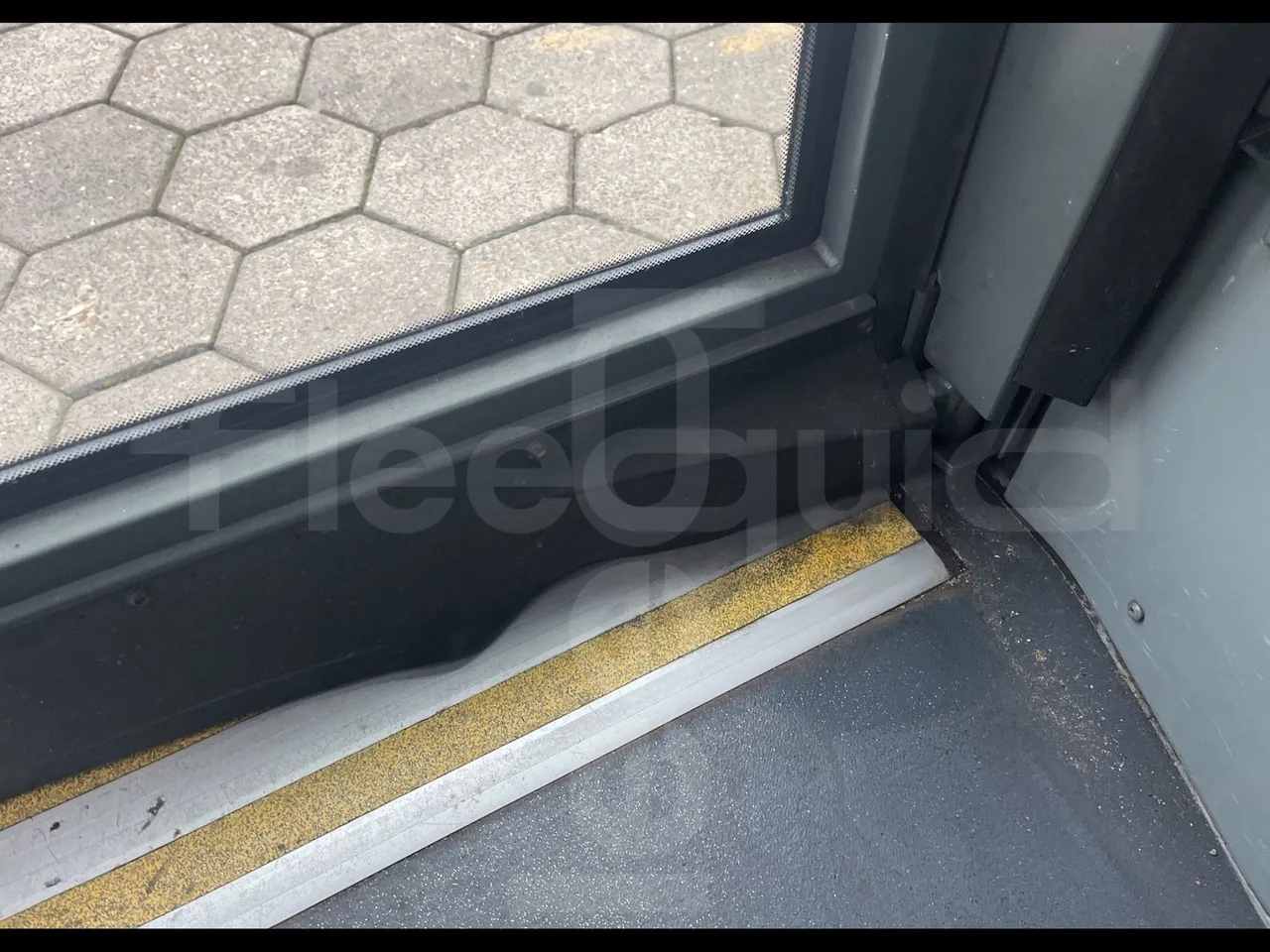 Mercedes-Benz Citaro 628 02 - Euro 6 - 220 kW - 12.140 mt - door mechanism photo