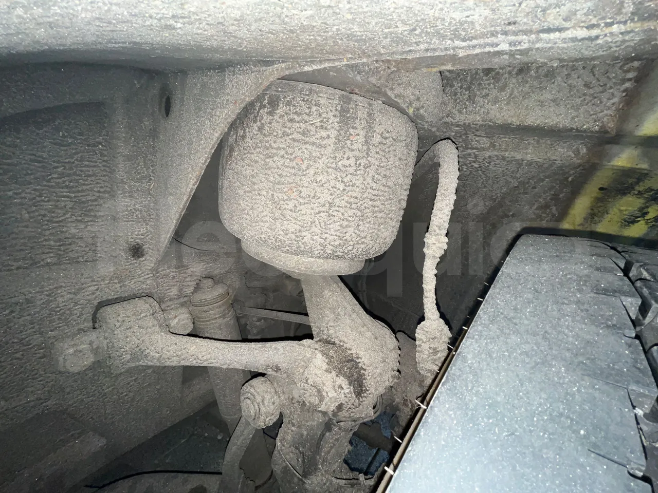 Mercedes-Benz Citaro 628 02 - Euro 6 - 220 kW - 12.140 mt - front shock absorbers right