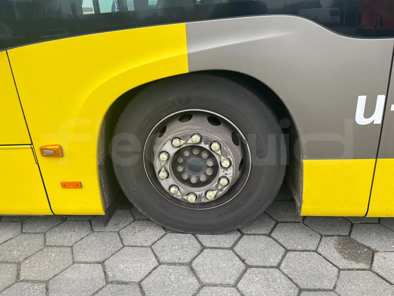 Mercedes-Benz Citaro 628 02 - Euro 6 - 220 kW - 12.140 mt - rear left tire photo