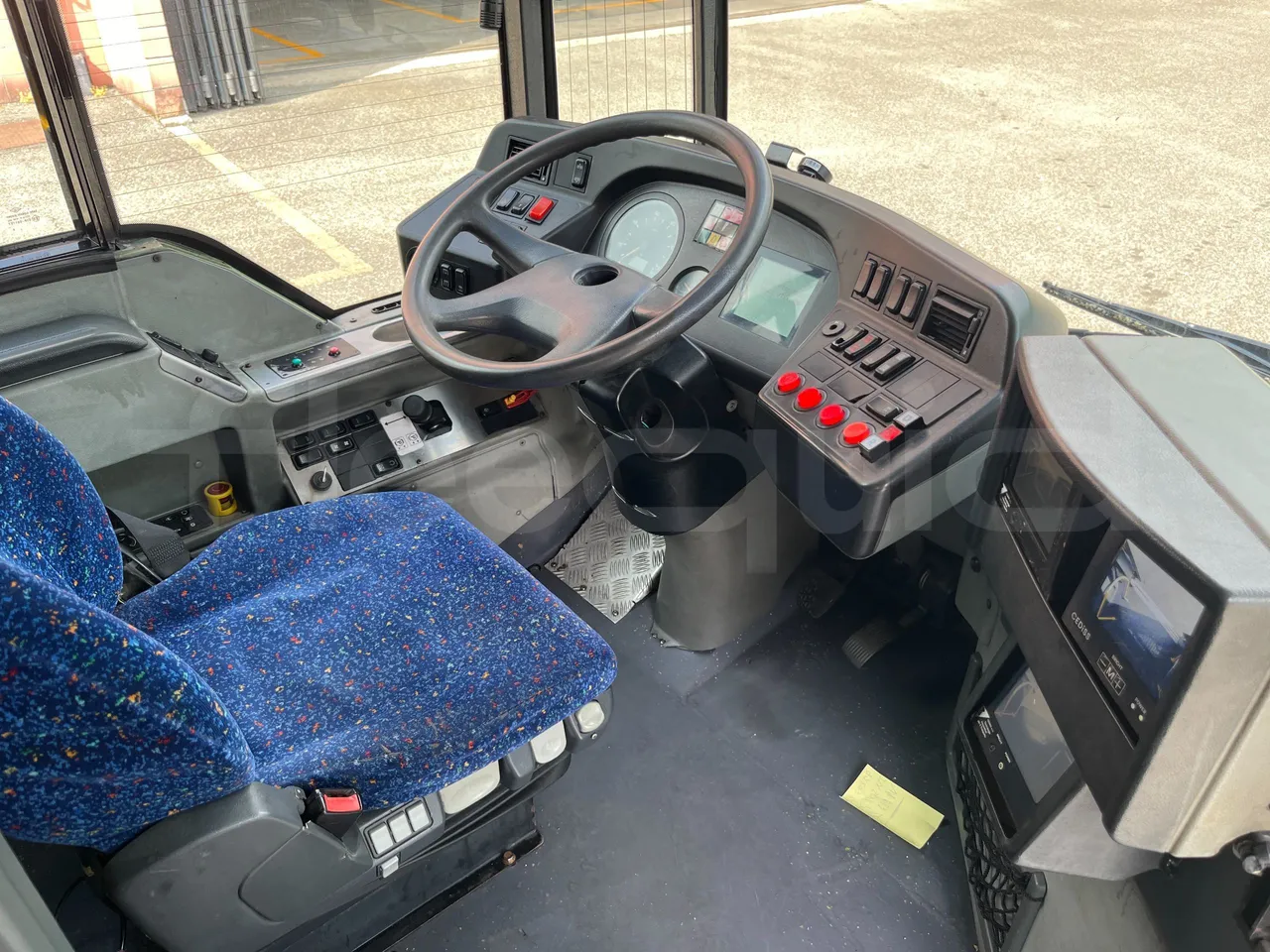 Mercedes-Benz Citaro G 0530 - Euro5 - 260kW - 17.940mt - buttons panels on
