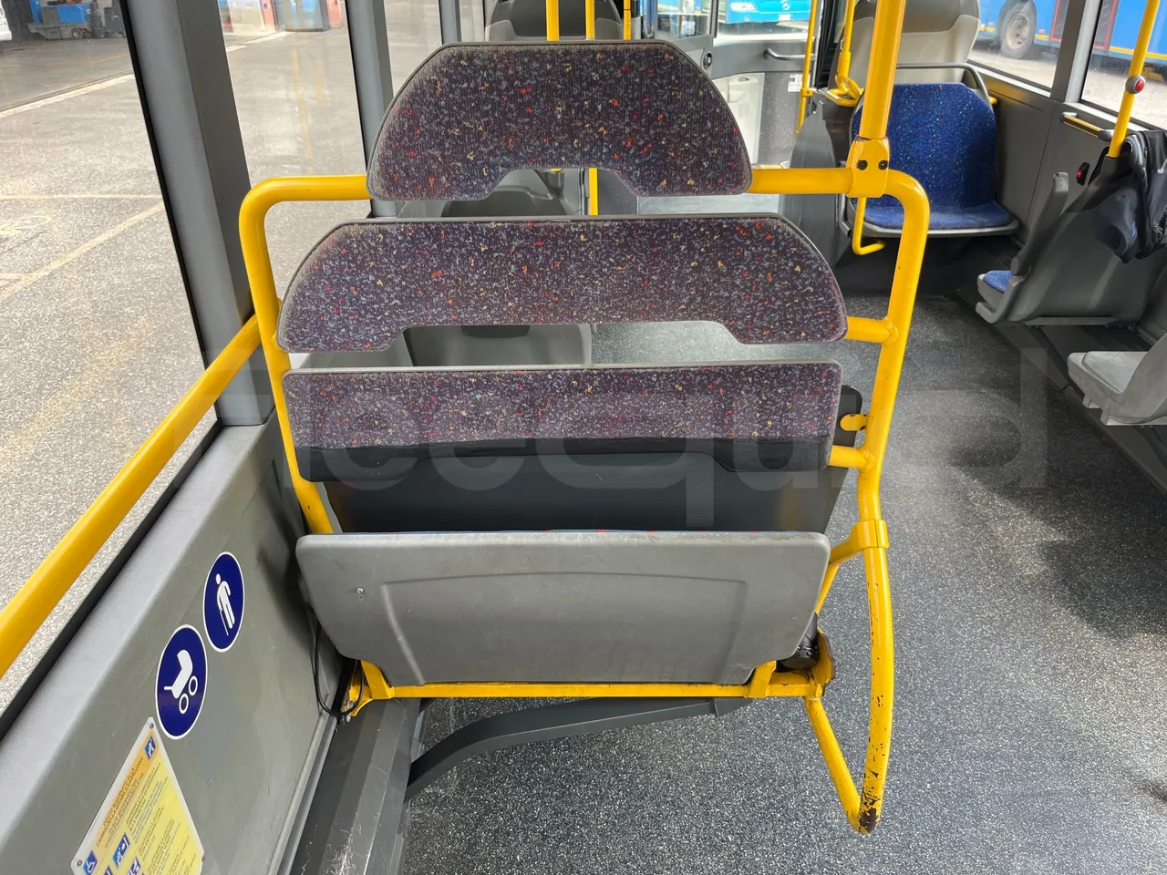 Mercedes-Benz Citaro G 0530 - Euro5 - 260kW - 17.940mt - folding seat photo