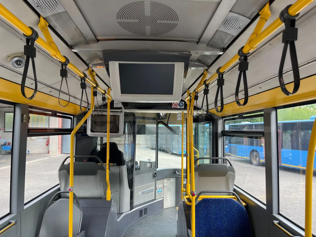 Mercedes-Benz Citaro G 0530 - Euro5 - 260kW - 17.940mt - footrest detail photo