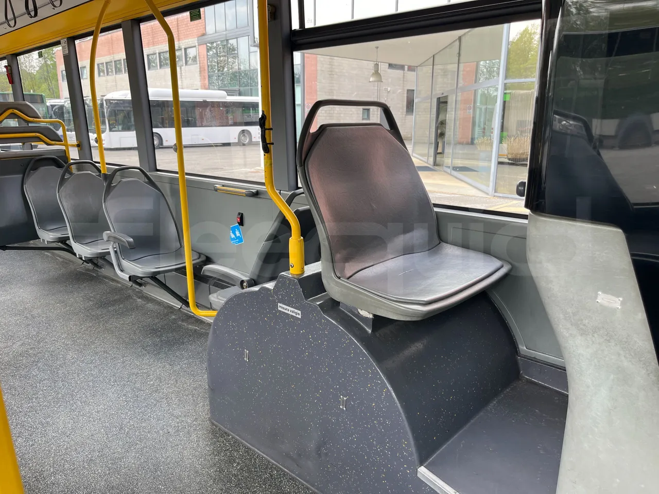 Mercedes-Benz Citaro G 0530 - Euro5 - 260kW - 17.940mt - power outlets detail