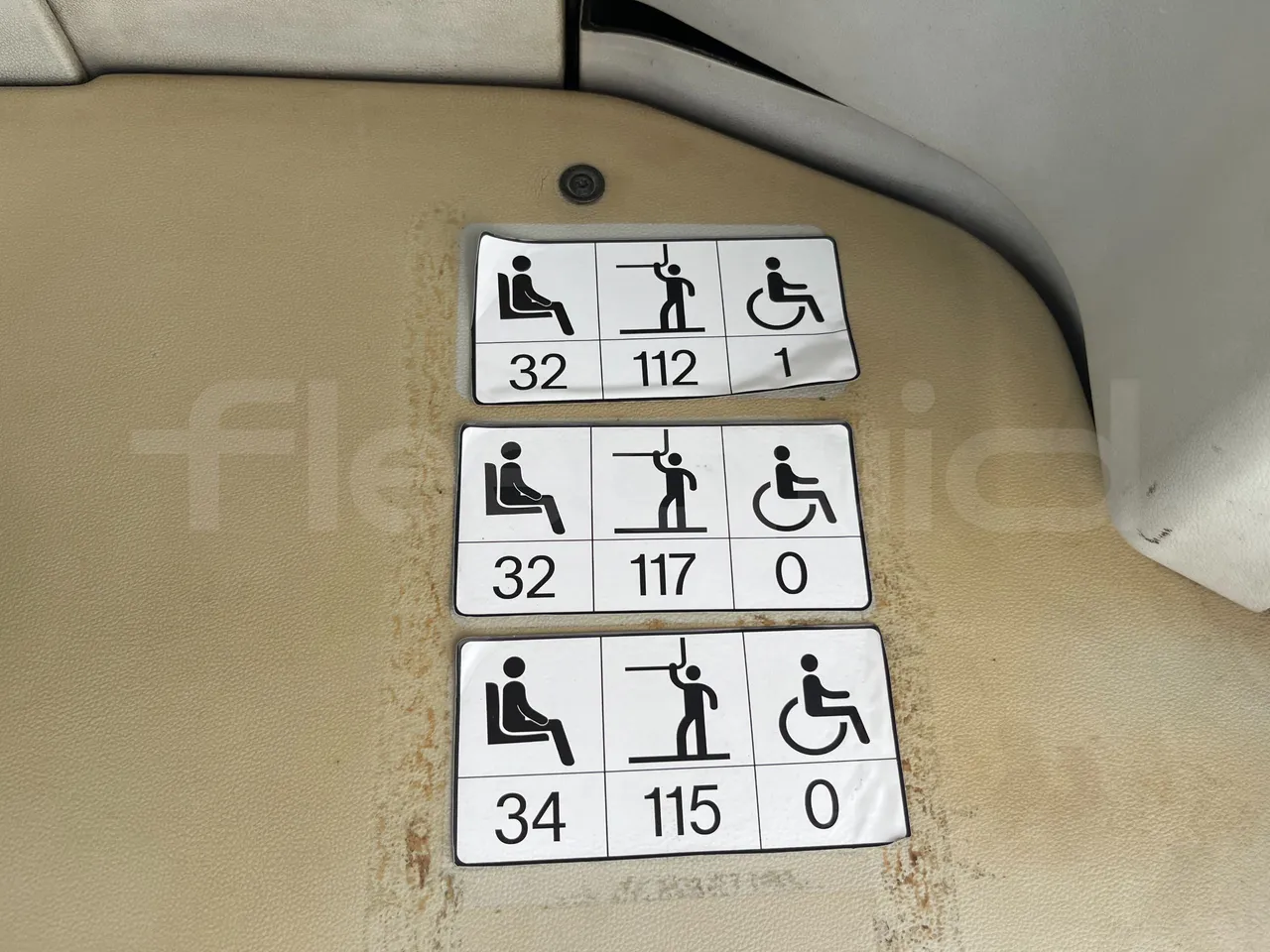 Mercedes-Benz Citaro G 0530 - Euro5 - 260kW - 17.940mt - seat plate photo