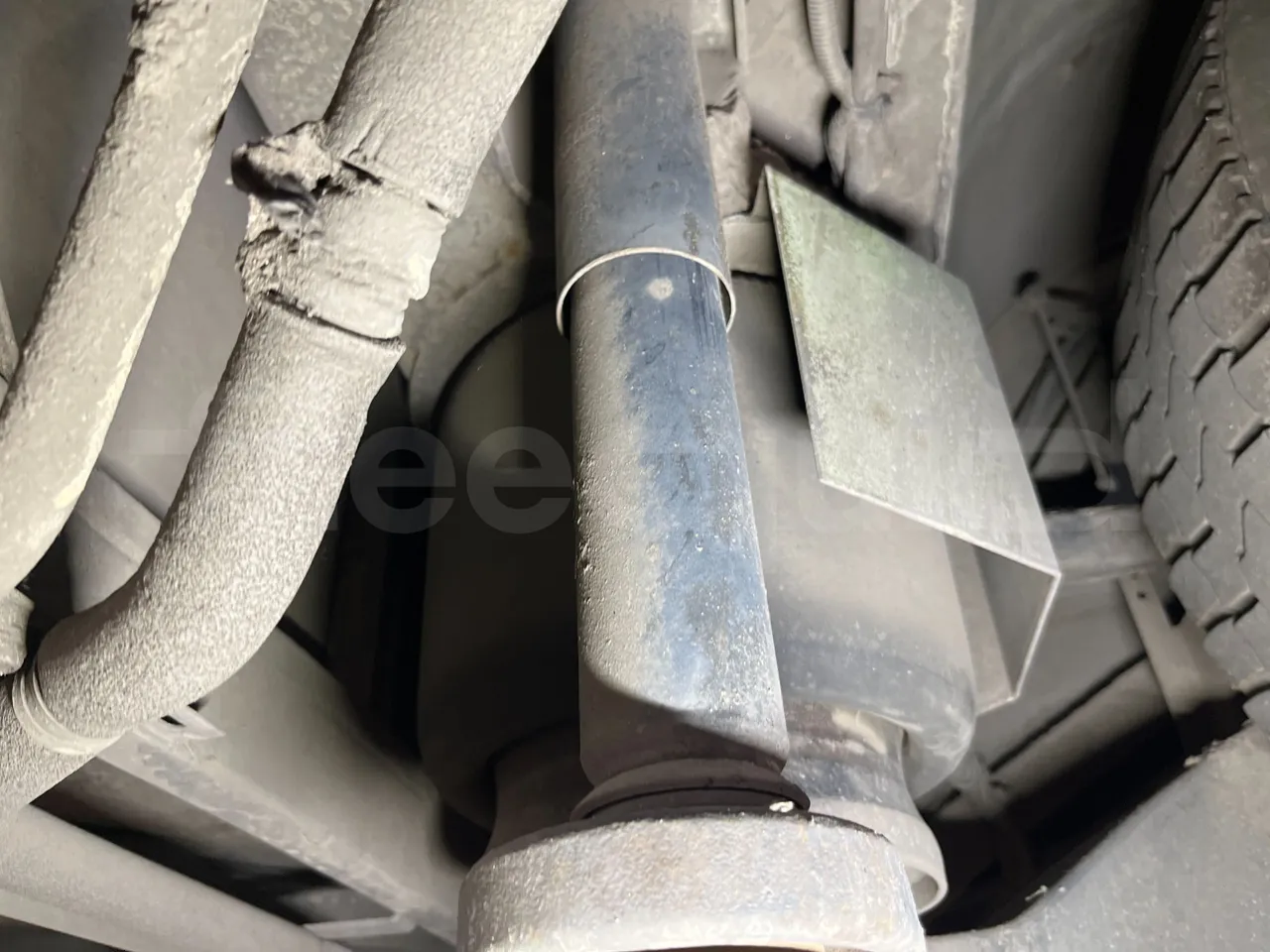 Mercedes-Benz Citaro G 0530 - Euro5 - 260kW - 17.940mt - axle 2 shock absorbers 1 left