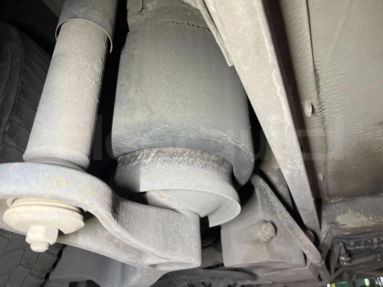 Mercedes-Benz Citaro G 0530 - Euro5 - 260kW - 17.940mt - axle 2 shock absorbers 2 left