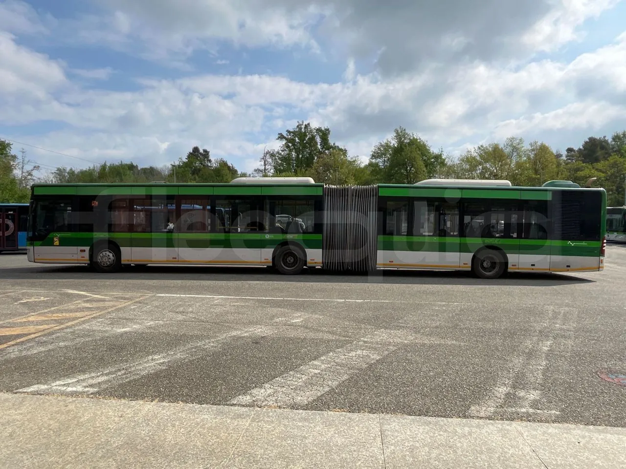 Mercedes-Benz Citaro G 0530 - Euro5 - 260kW - 17.940mt - left side photo