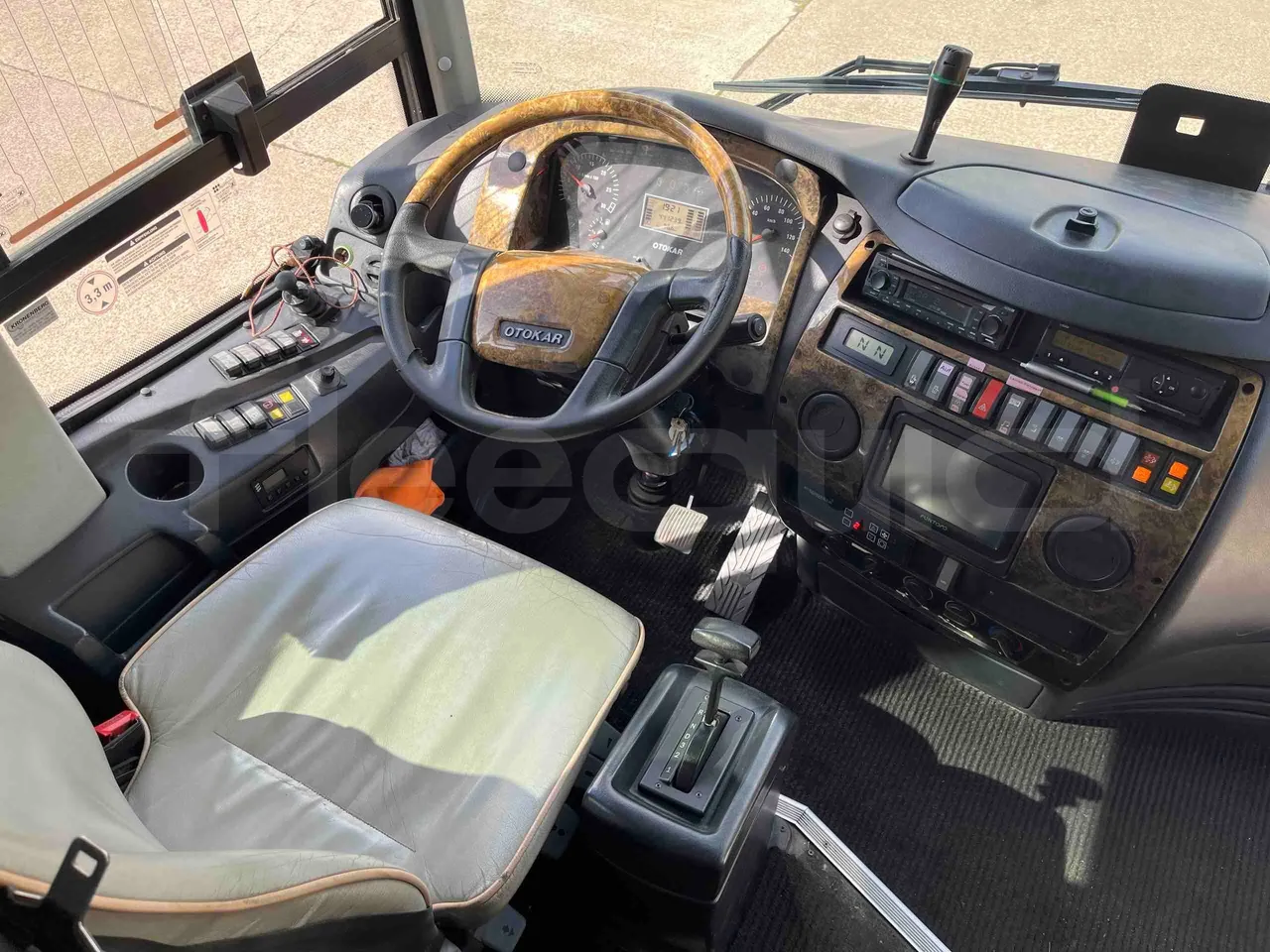 Otokar Navigo - buttons panels on