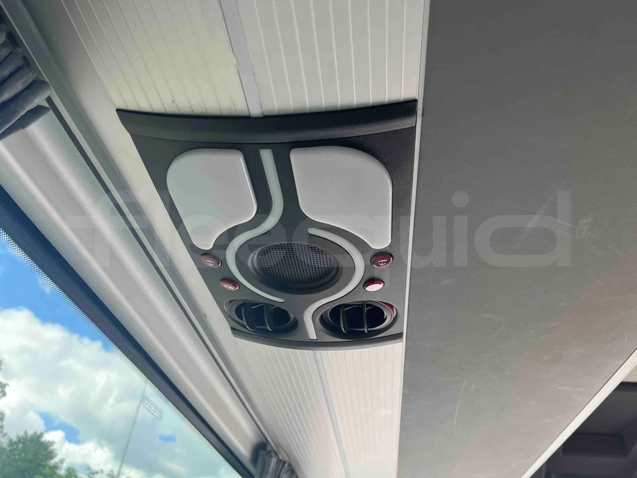 Otokar Navigo - usb charging detail