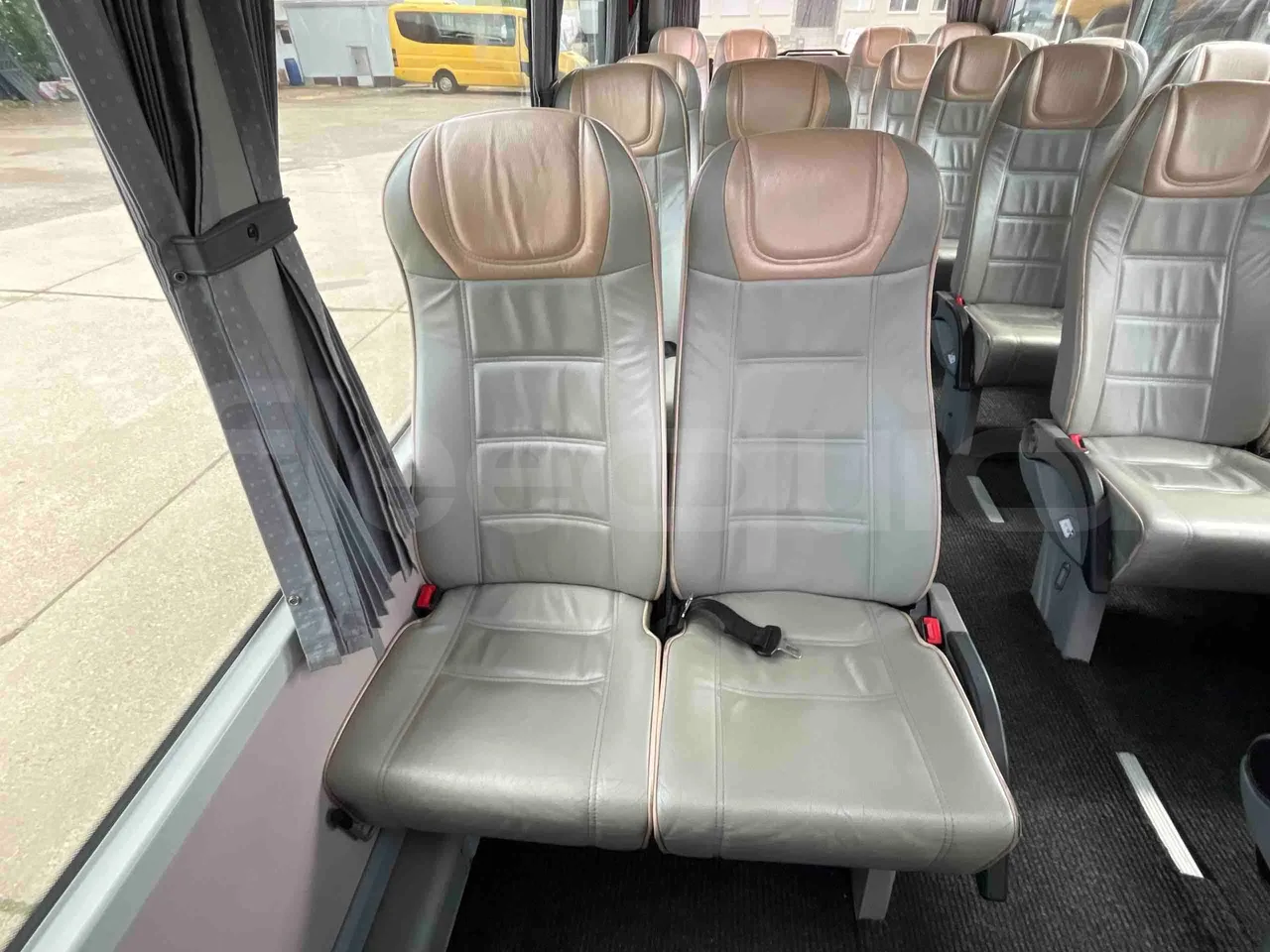 Otokar Navigo - single seat detail