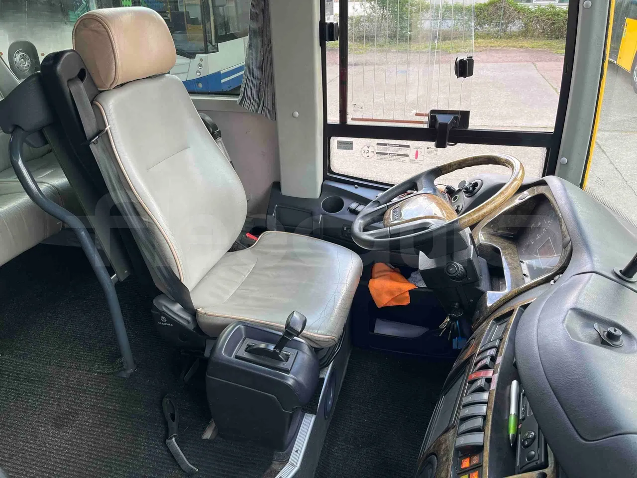 Otokar Navigo - driver's seat photo