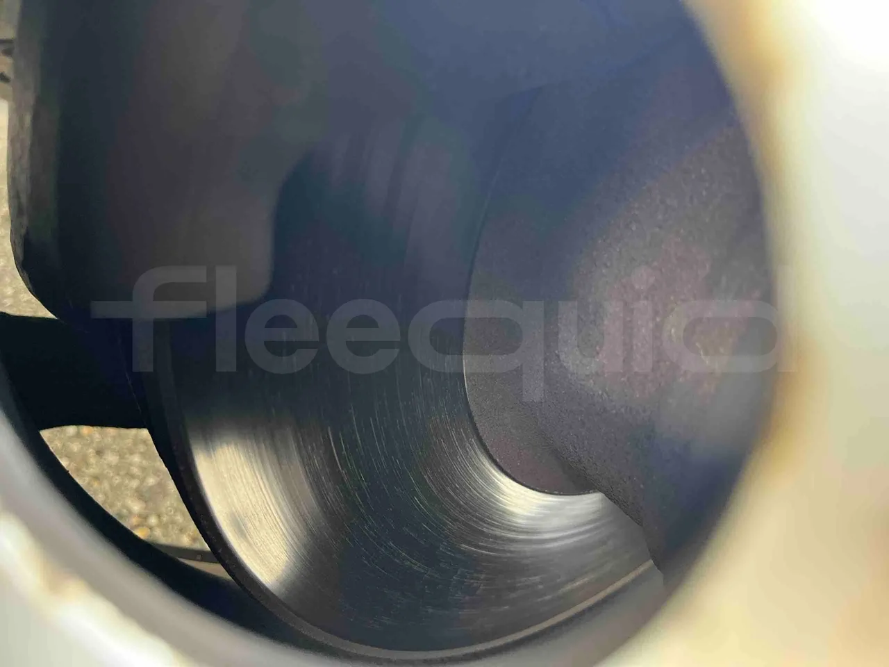 Otokar Navigo - front discs right