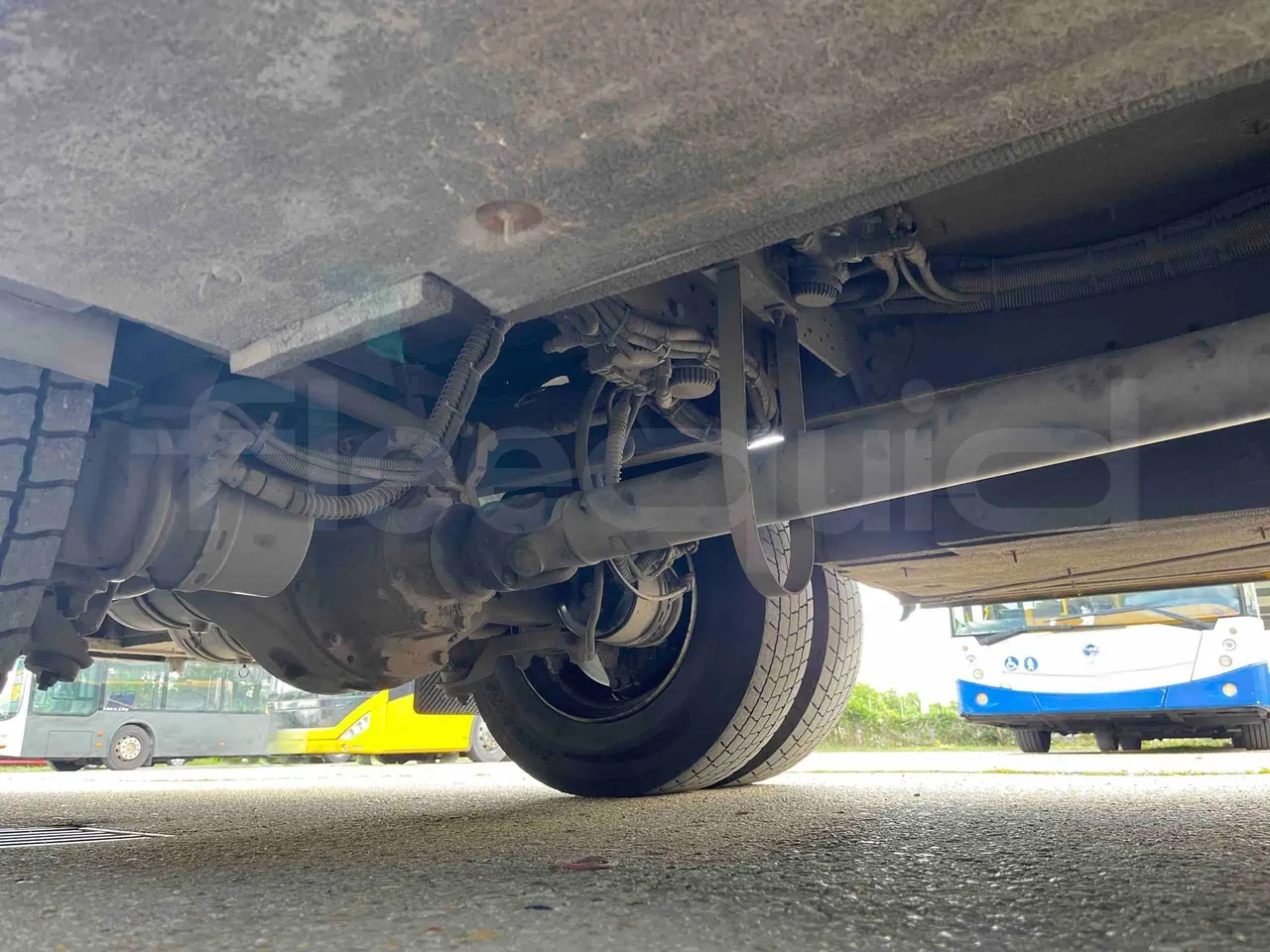 Otokar Navigo - axle 3 air springs 2 right