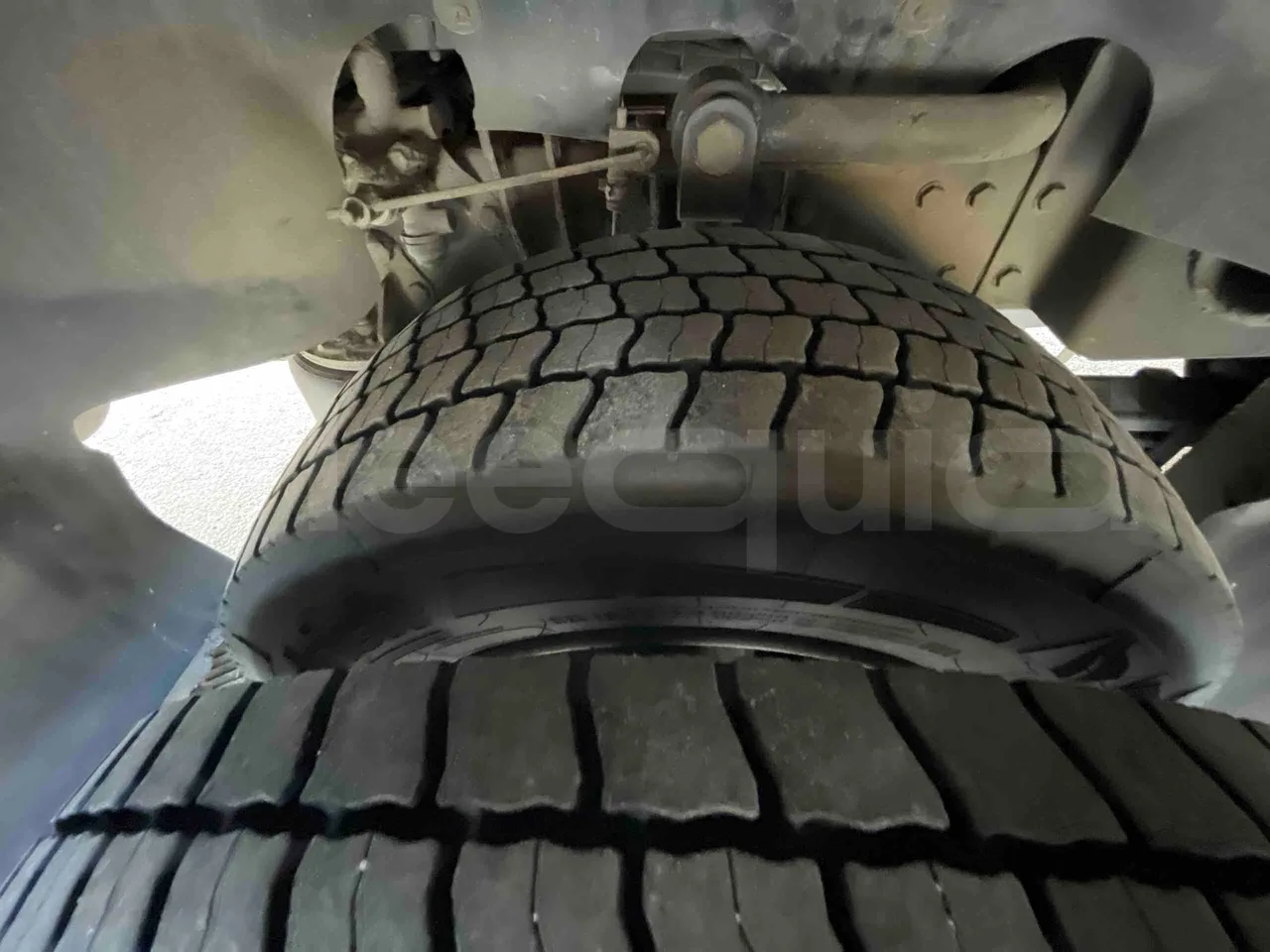 Otokar Navigo - axle 3 central