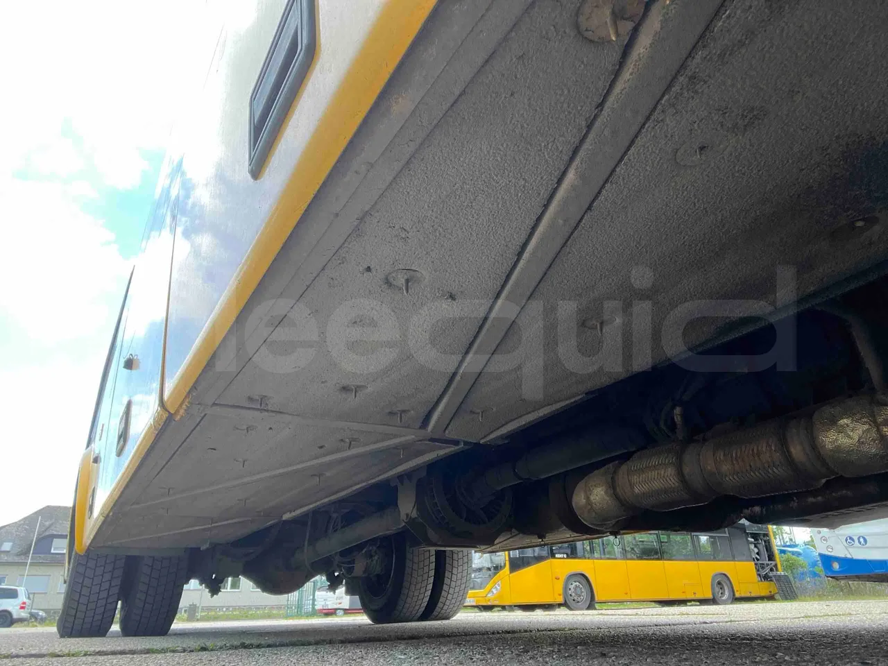 Otokar Navigo - front undercarriage from front