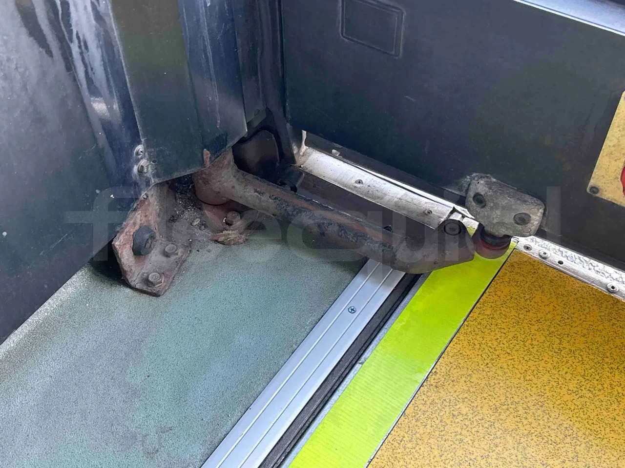 Otokar Vectio 250LE - Euro 5 - 184 kW  - 9,165 mt - door mechanism photo