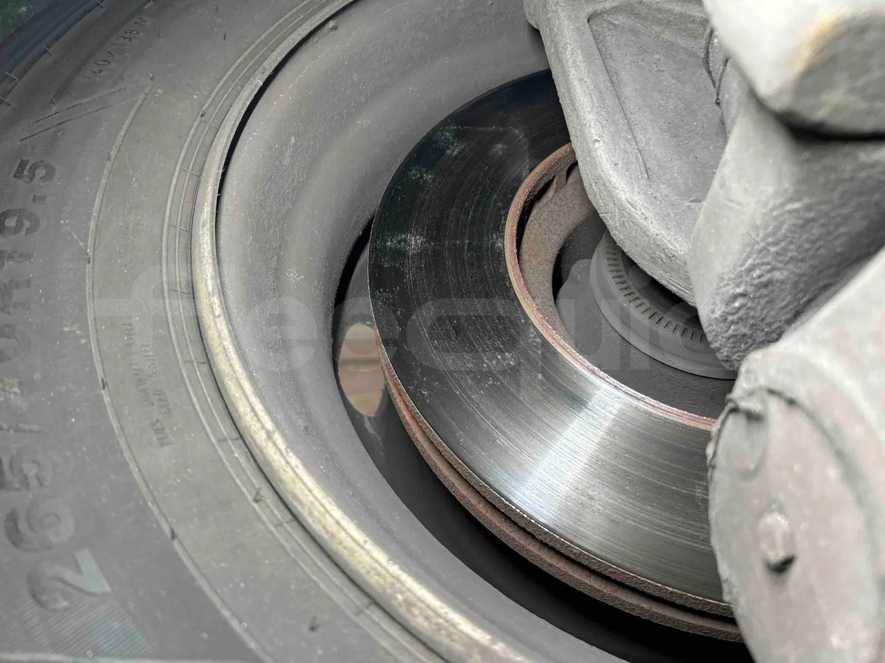 Otokar Vectio 250LE - Euro 5 - 184 kW  - 9,165 mt - front discs left