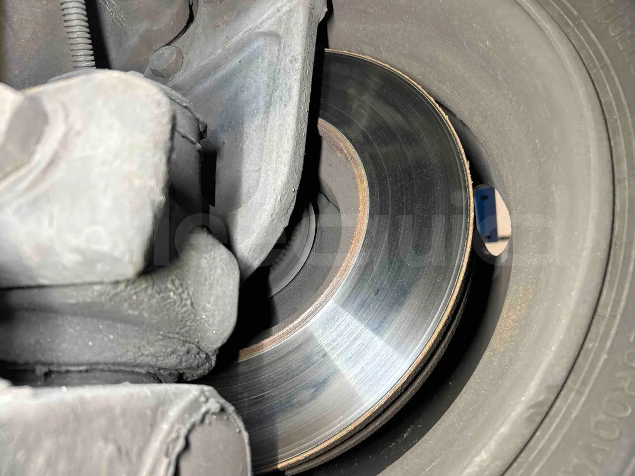 Otokar Vectio 250LE - Euro 5 - 184 kW  - 9,165 mt - front discs right