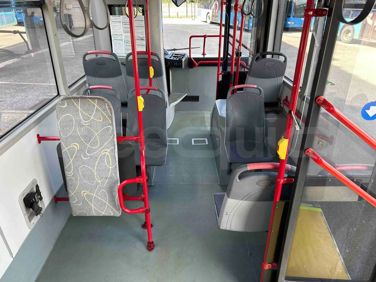Otokar Vectio 250LE - Euro 5 - 184 kW  - 9,165 mt - forward view middle aisle