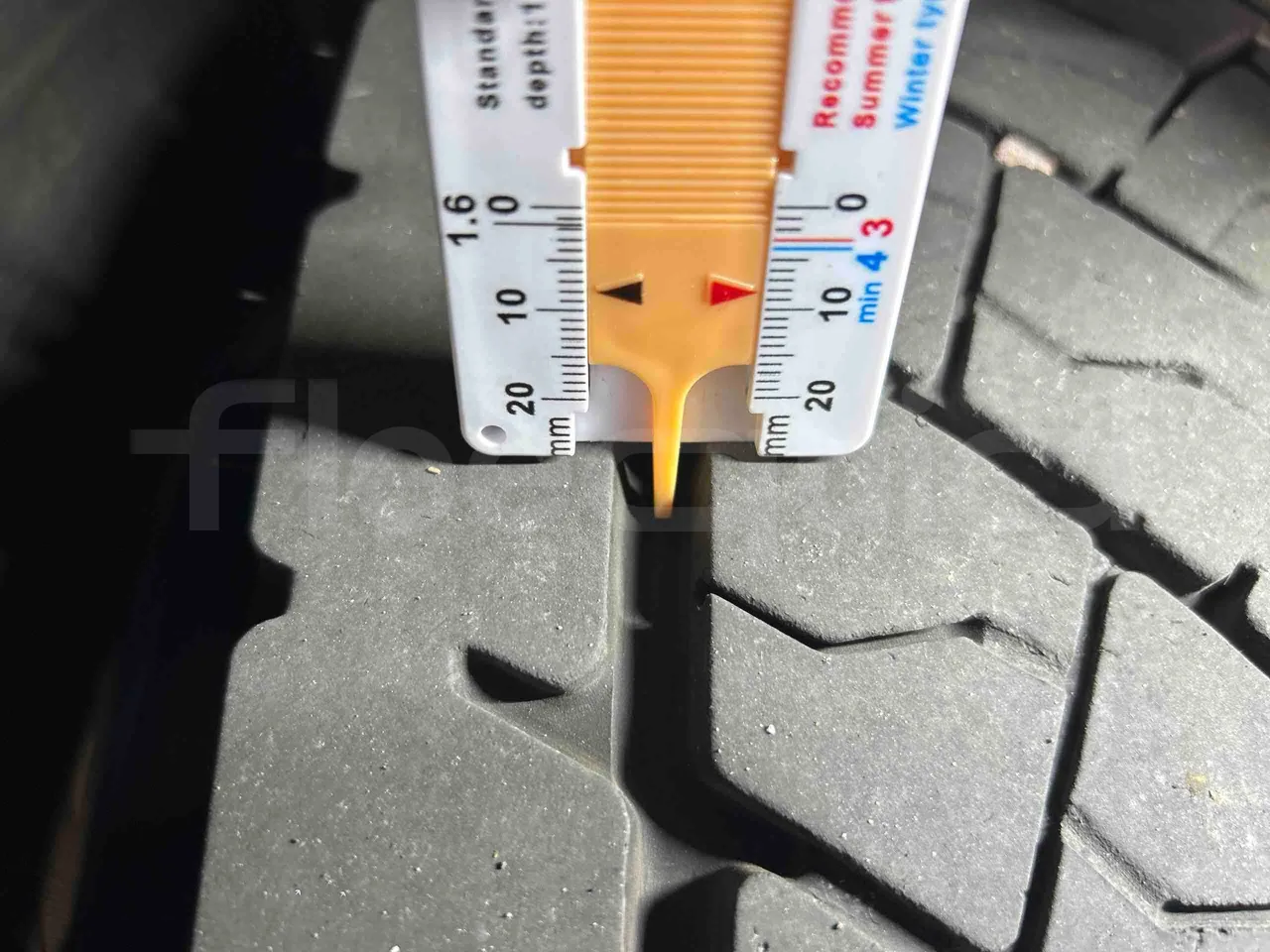 Otokar Vectio 250LE - Euro 5 - 184 kW  - 9,165 mt - tread condition second axle tires right
