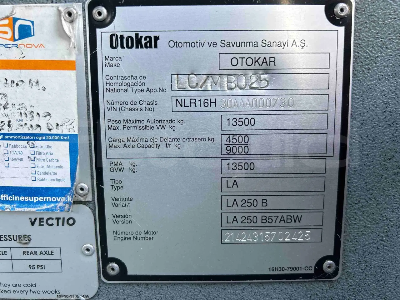 Otokar Vectio 250LE - Euro 5 - 184 kW  - 9,165 mt - vehicle plate photo