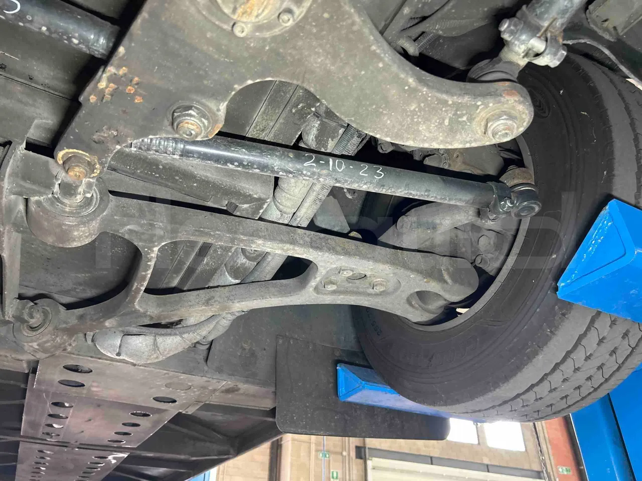 Otokar Vectio 250LE - Euro 5 - 184 kW  - 9,165 mt - front axle left side