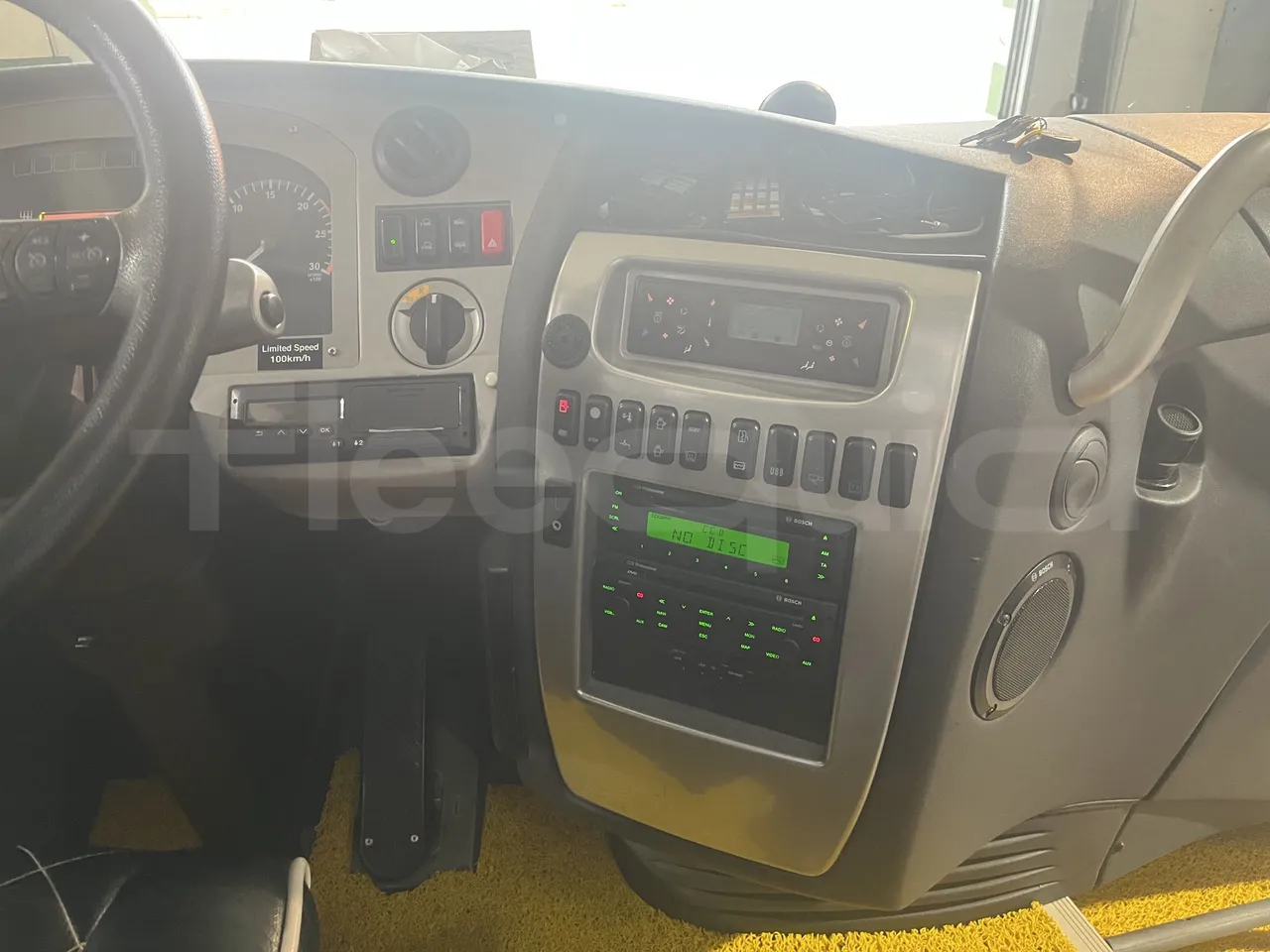 Irizar i6 - Radio