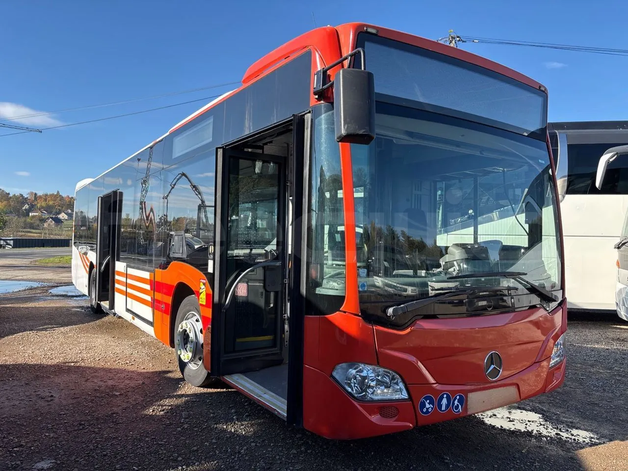 Mercedes-Benz Citaro 628 02 - Euro6 - 220kW - 12.135mt - 3/4 right front doors open