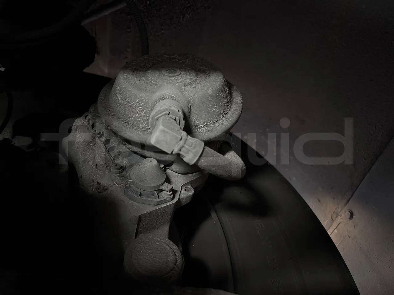 Mercedes-Benz Citaro 628 02 - Euro6 - 220kW - 12.135mt - front brake calipers left