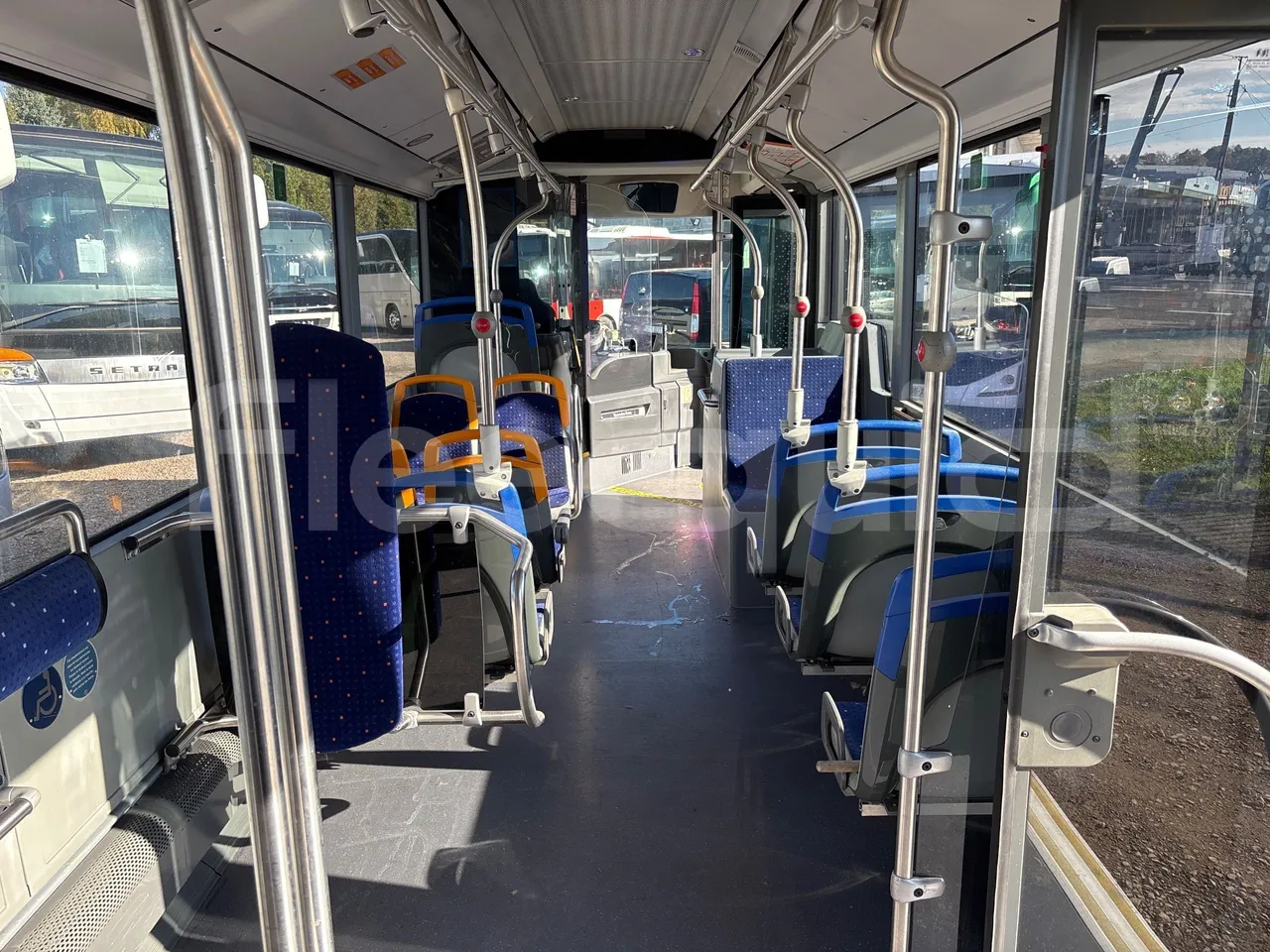 Mercedes-Benz Citaro 628 02 - Euro6 - 220kW - 12.135mt - forward view middle aisle