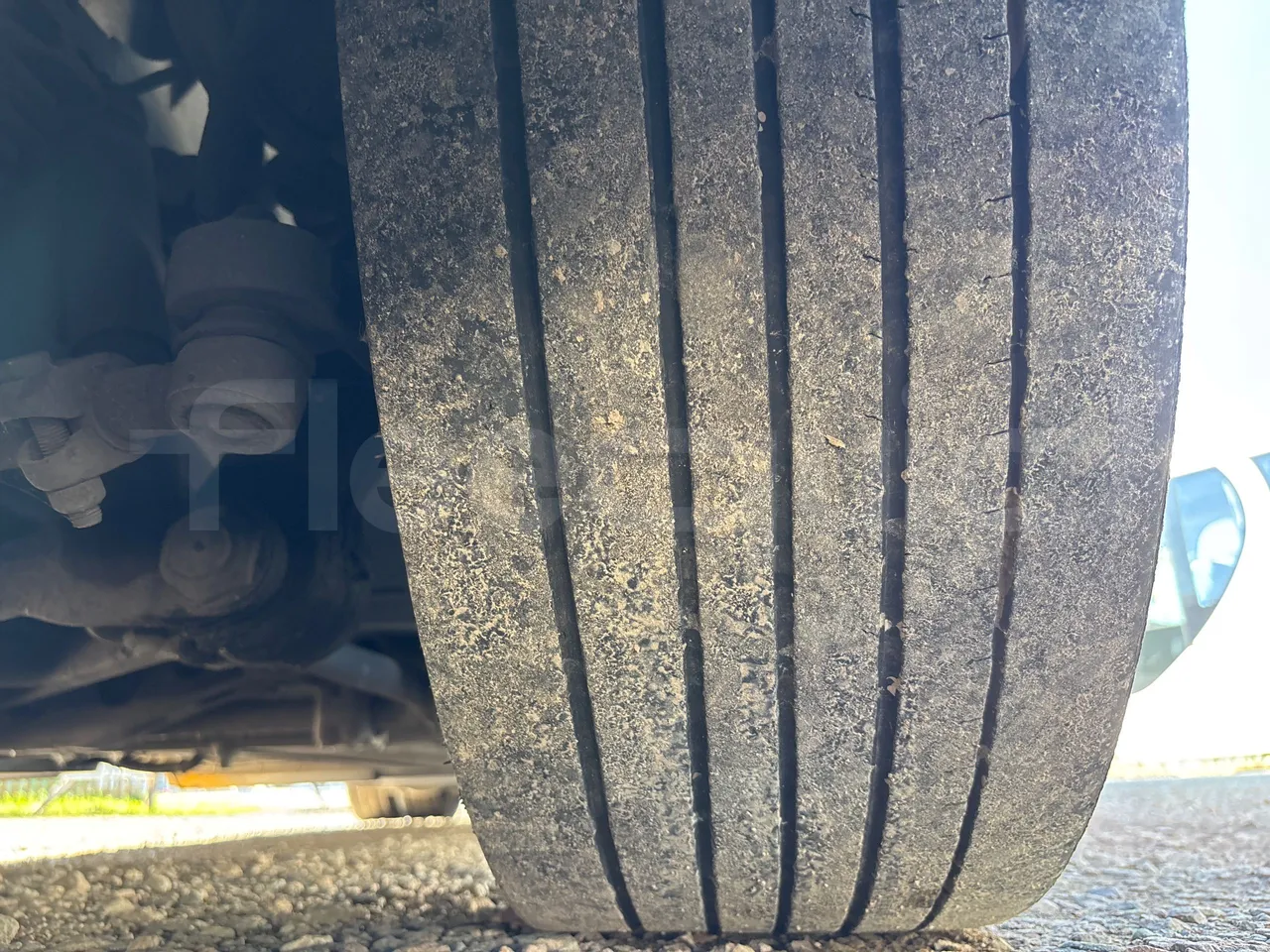 Mercedes-Benz Citaro 628 02 - Euro6 - 220kW - 12.135mt - tread condition front tires left