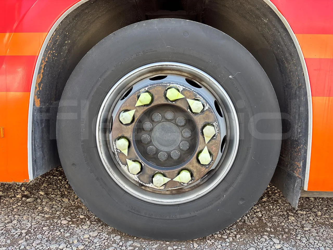 Mercedes-Benz Citaro 628 02 - Euro6 - 220kW - 12.135mt - front left tire measurements