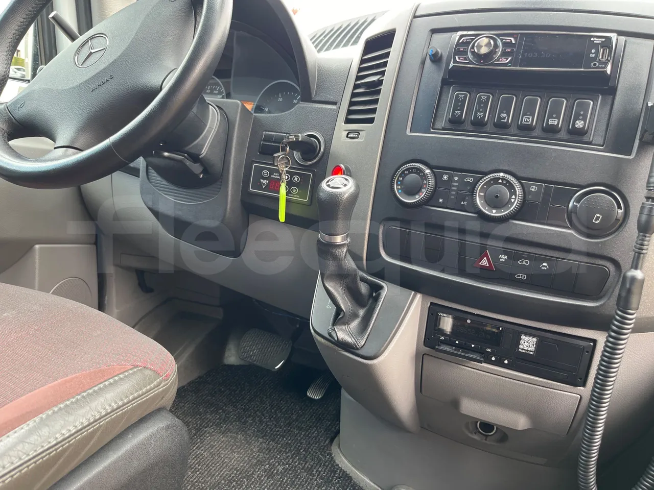 Mercedes-Benz Altas Tourline L - Onboard Device 2