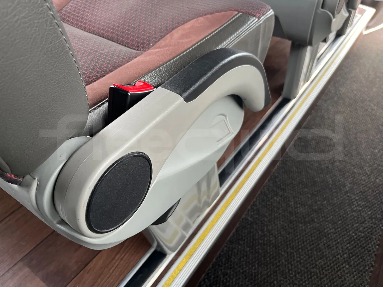 Mercedes-Benz Altas Tourline L - Armrest