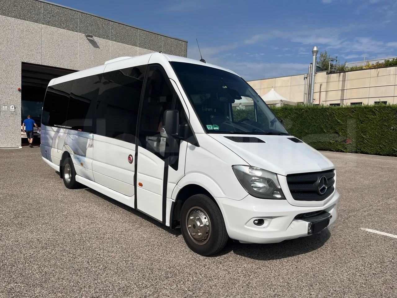 Mercedes-Benz Altas Tourline L - Base cover photo