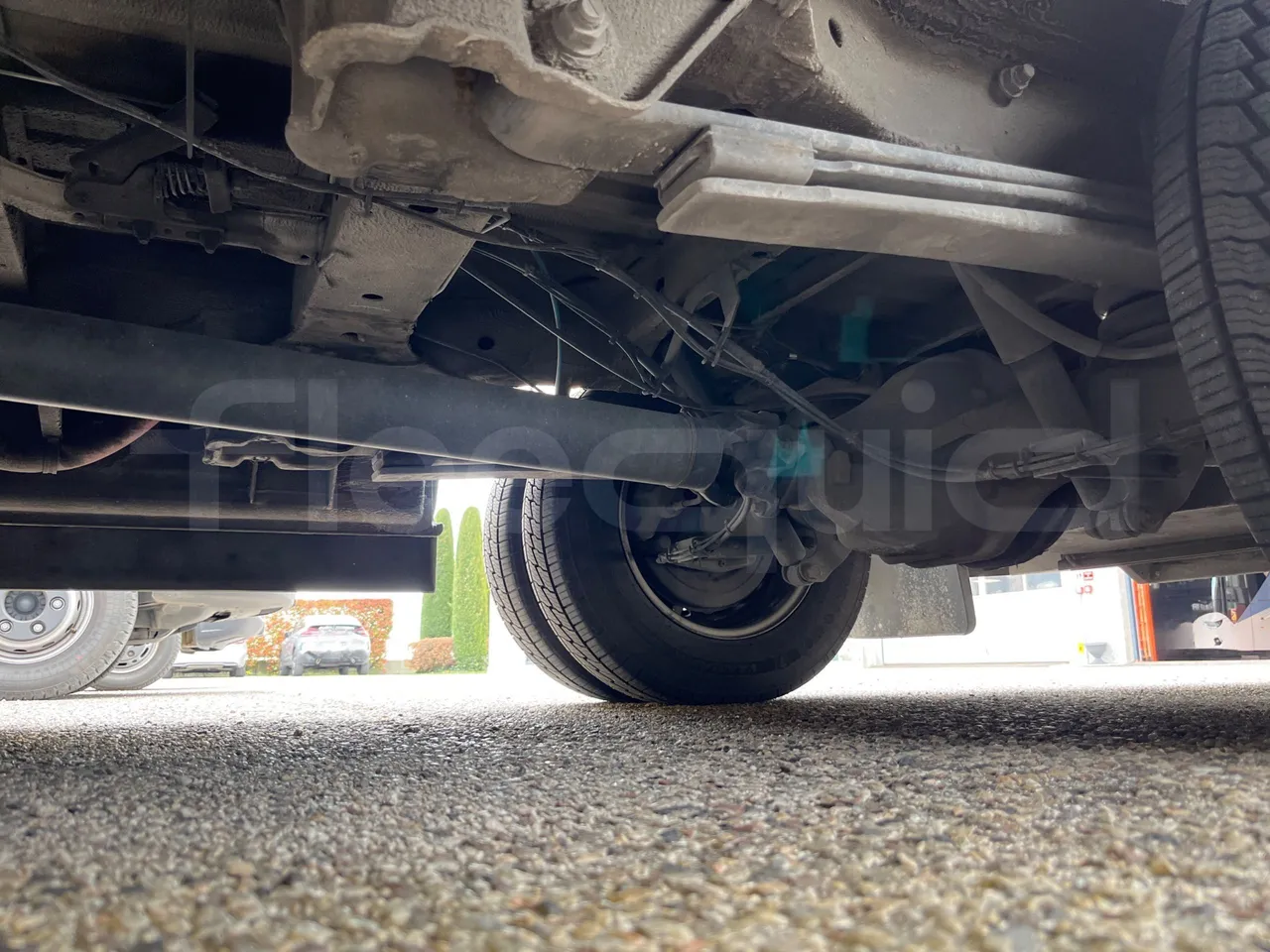 Mercedes-Benz Altas Tourline L - Second Axle Discs Right Side