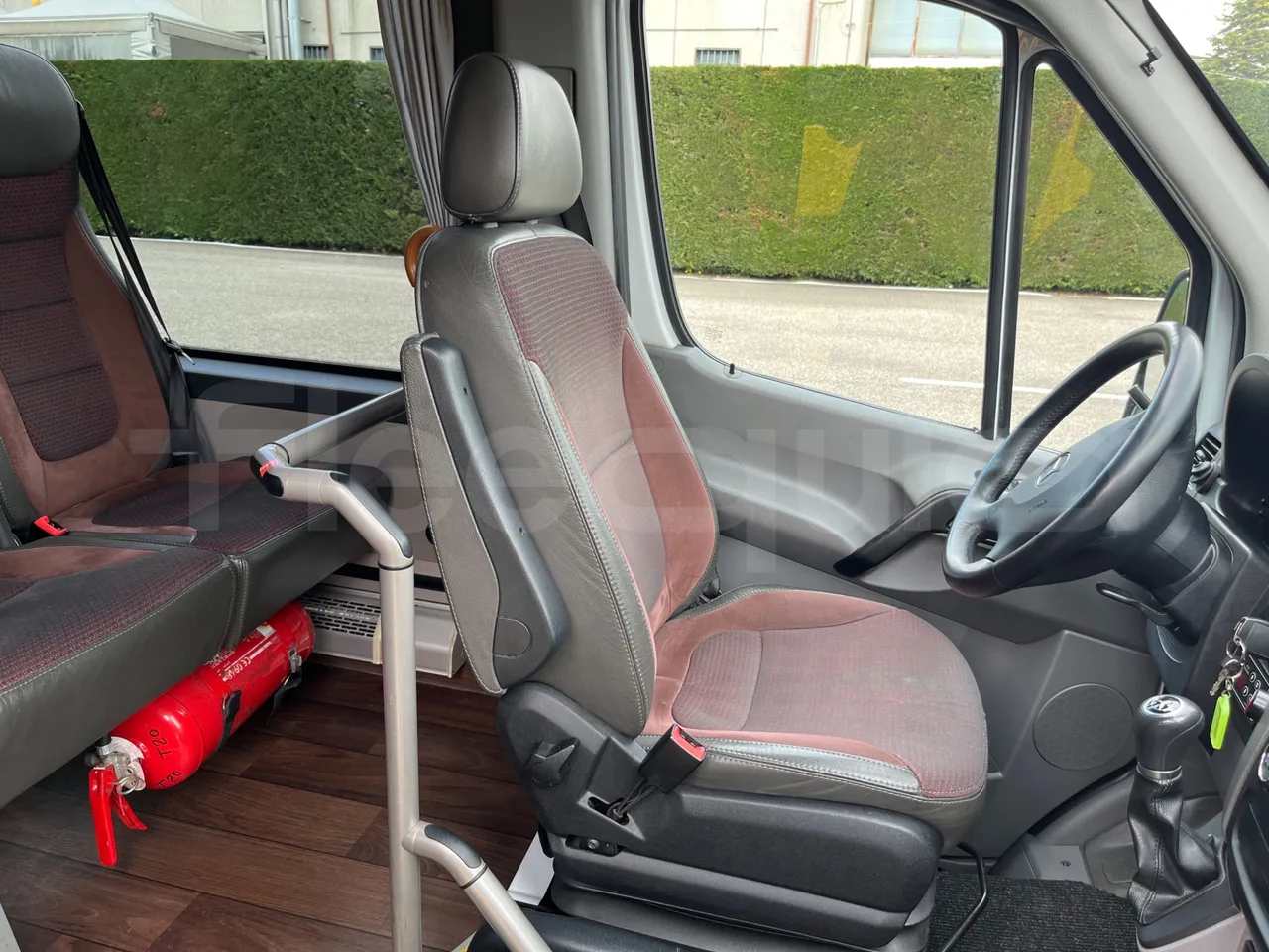 Mercedes-Benz Altas Tourline L - Driver's Seat