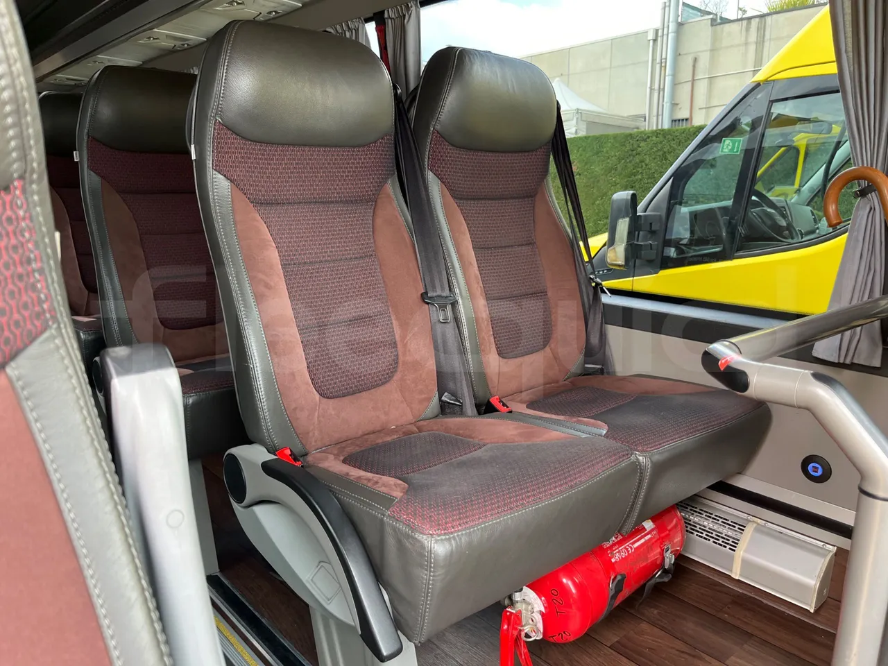 Mercedes-Benz Altas Tourline L - Folding Seats