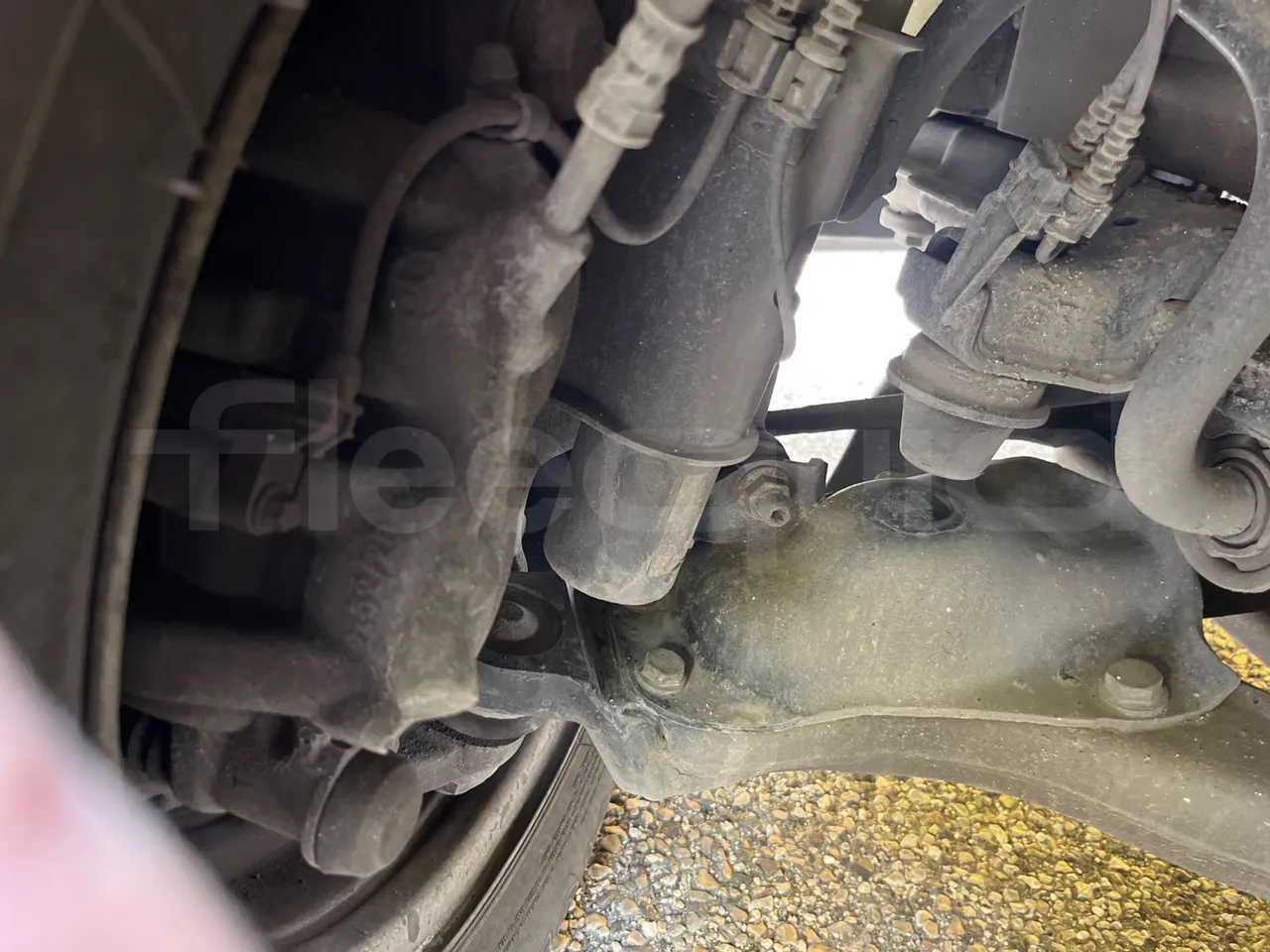 Mercedes-Benz Altas Tourline L - First Axle Brake Calipers Left Side