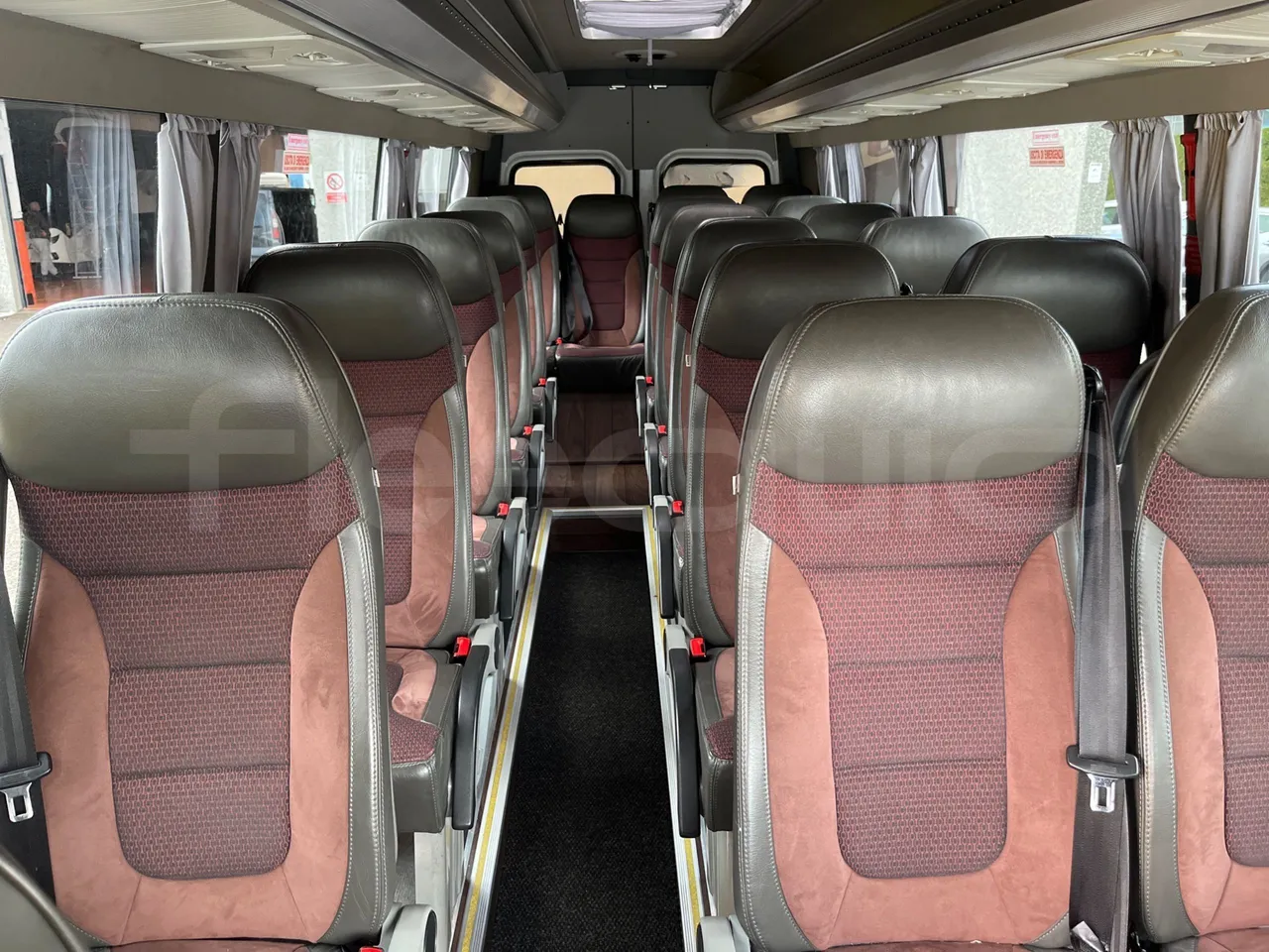 Mercedes-Benz Altas Tourline L - handrails photo