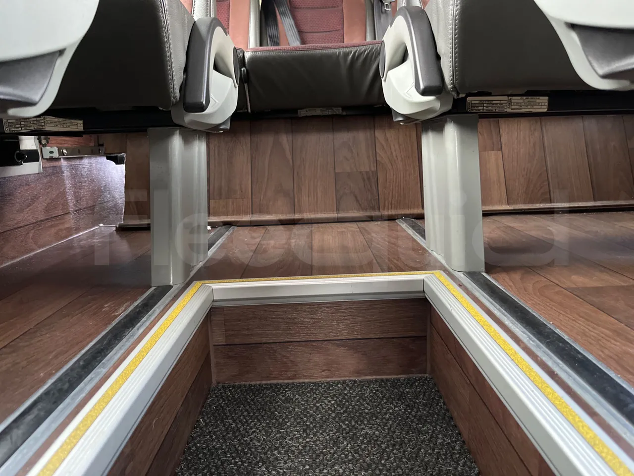 Mercedes-Benz Altas Tourline L - floor hatches photo