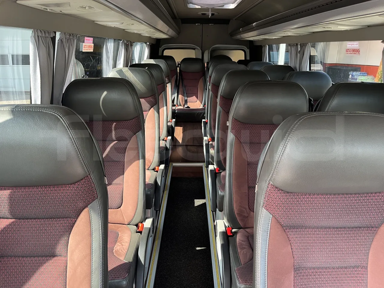 Mercedes-Benz Altas Tourline L - Reverse Seats From Middle Position