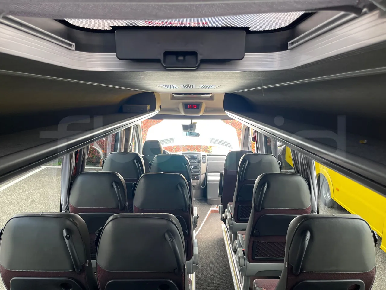 Mercedes-Benz Altas Tourline L - Overhead Compartments