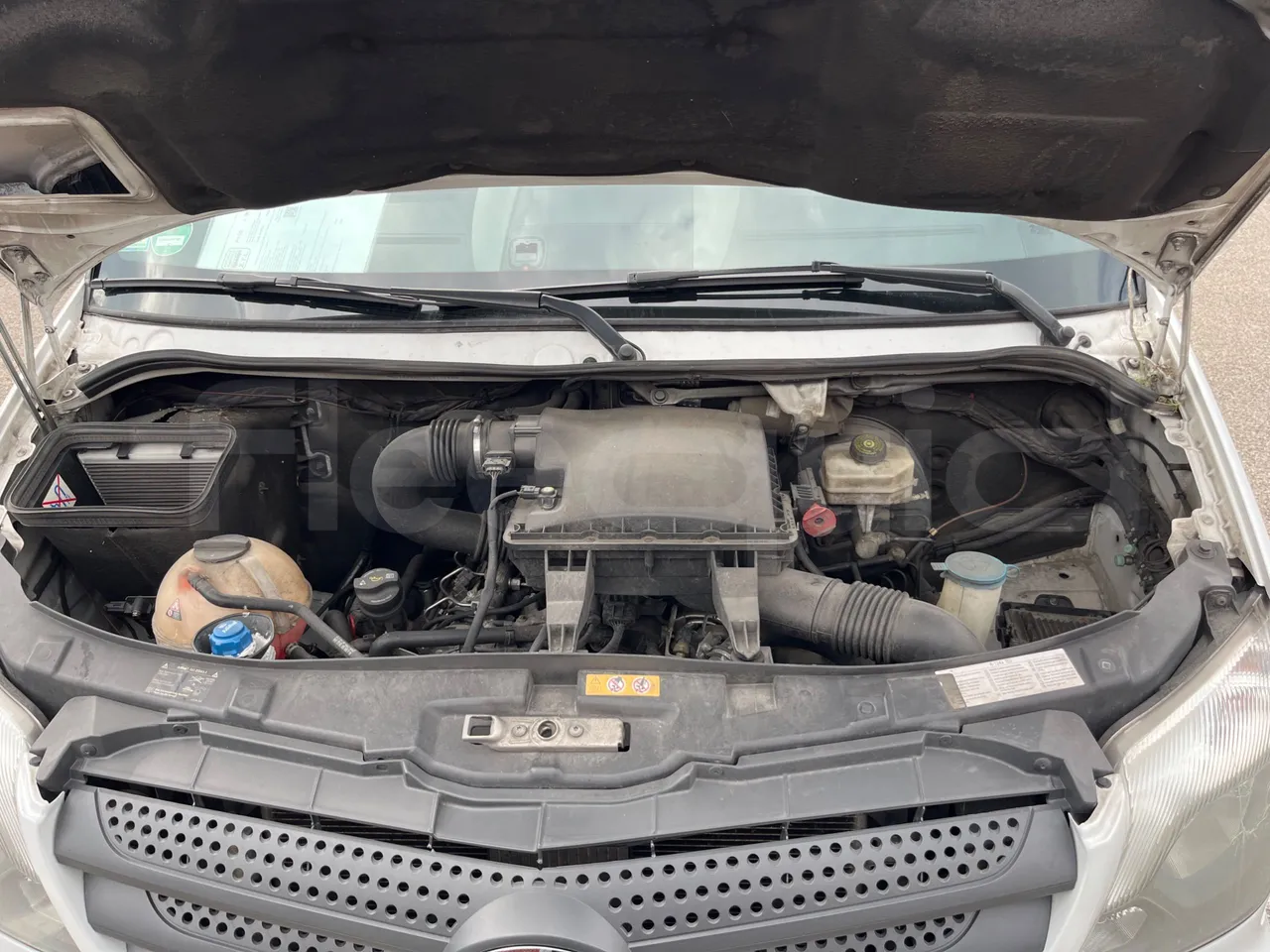 Mercedes-Benz Altas Tourline L - Rear Hatch Open