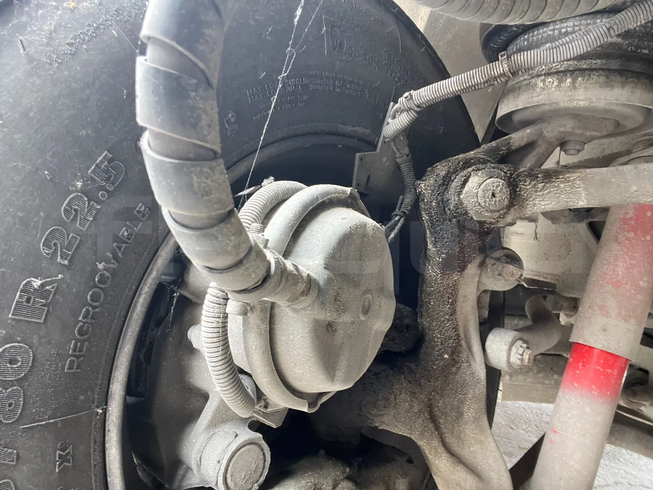 Temsa Tourmalin - front brake calipers right