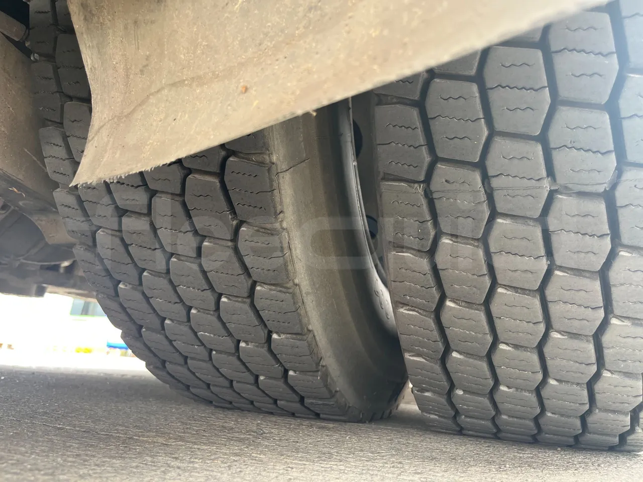 Temsa Tourmalin - tread condition second axle tires right