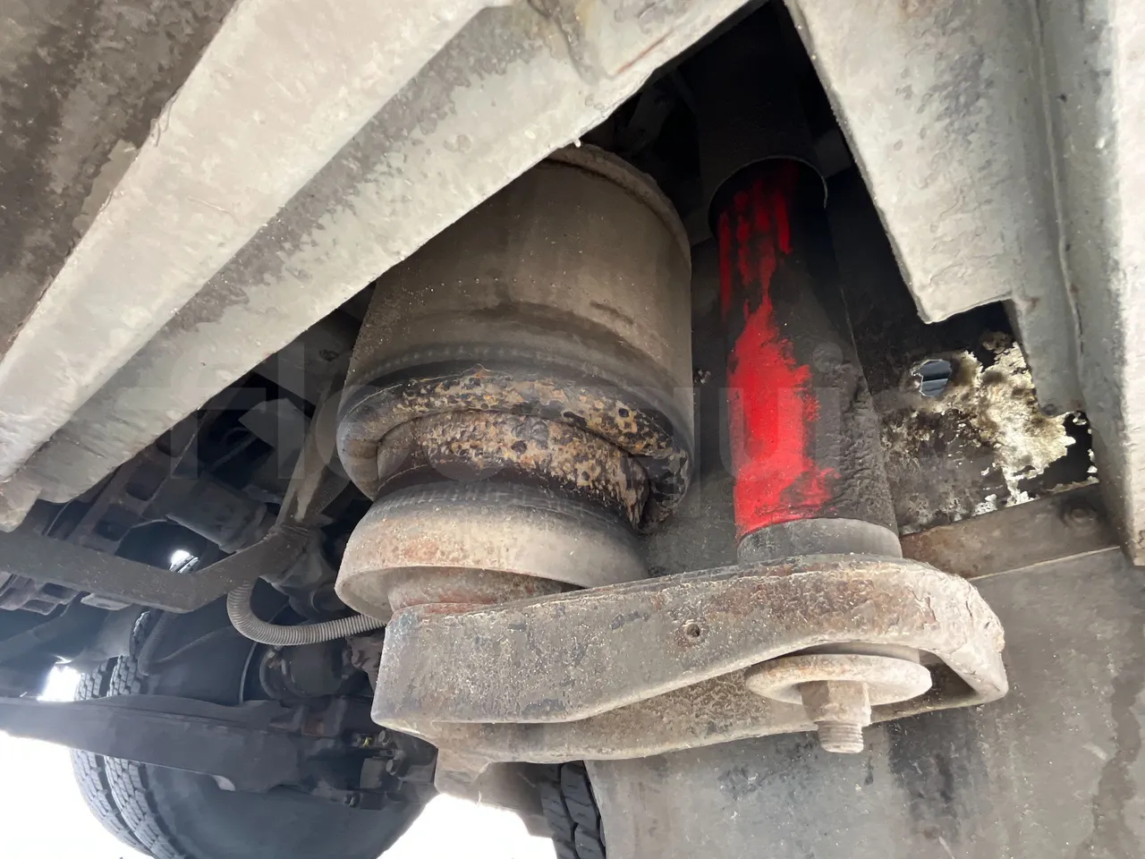 Temsa Tourmalin - axle 2 shock absorbers 1 left