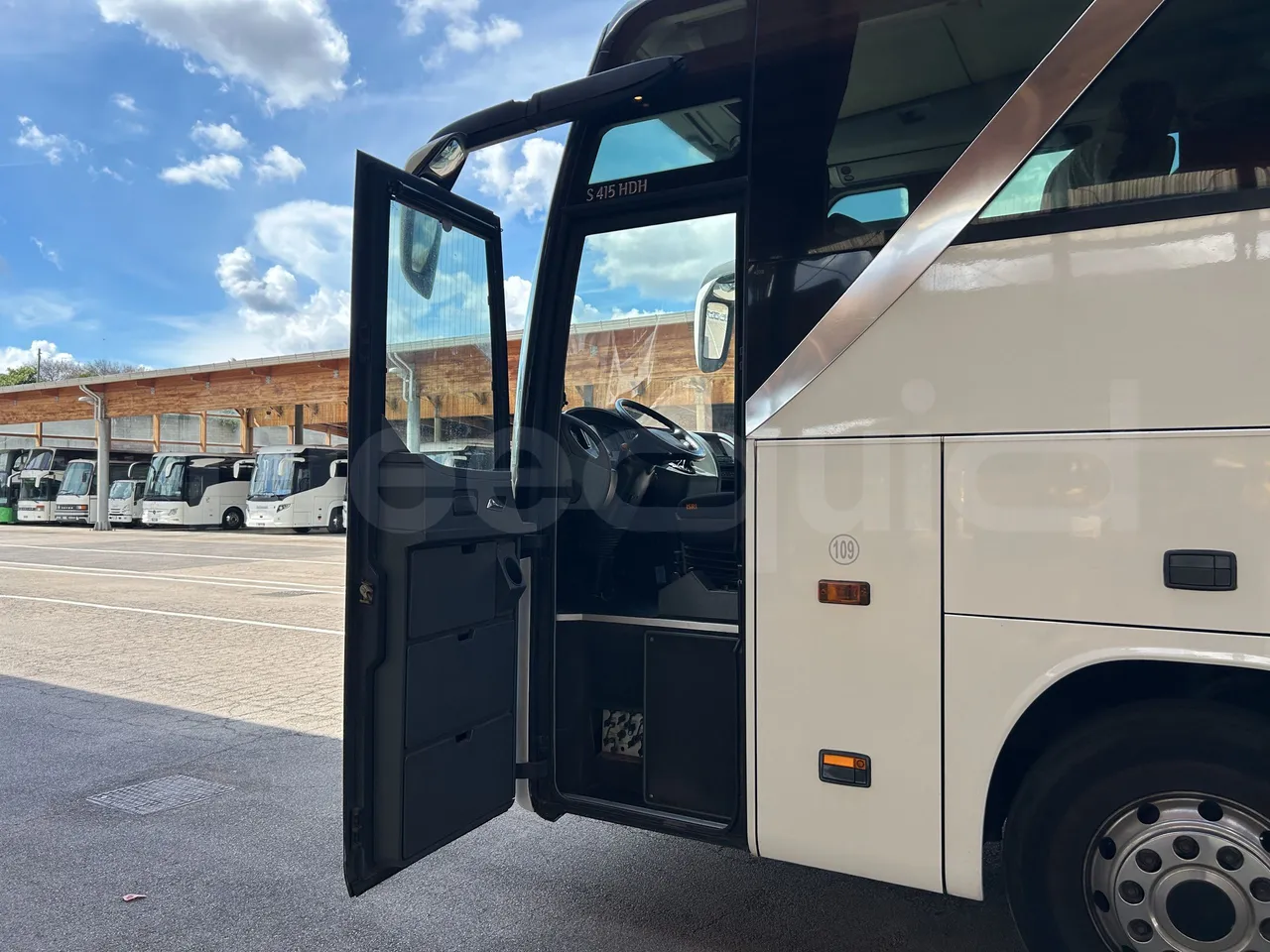 Setra S415 - Image