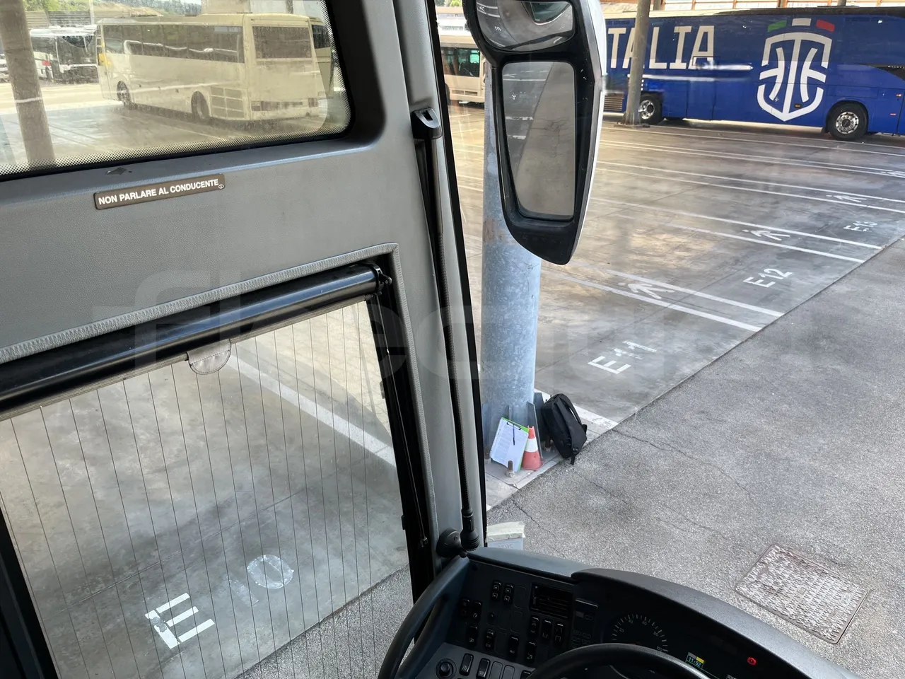Setra S415 - Driver Microphone