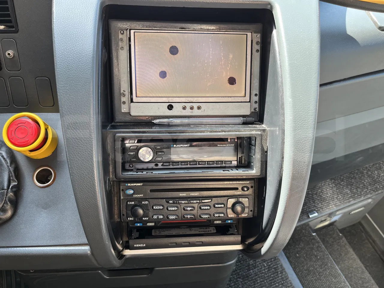 Setra S415 - Radio